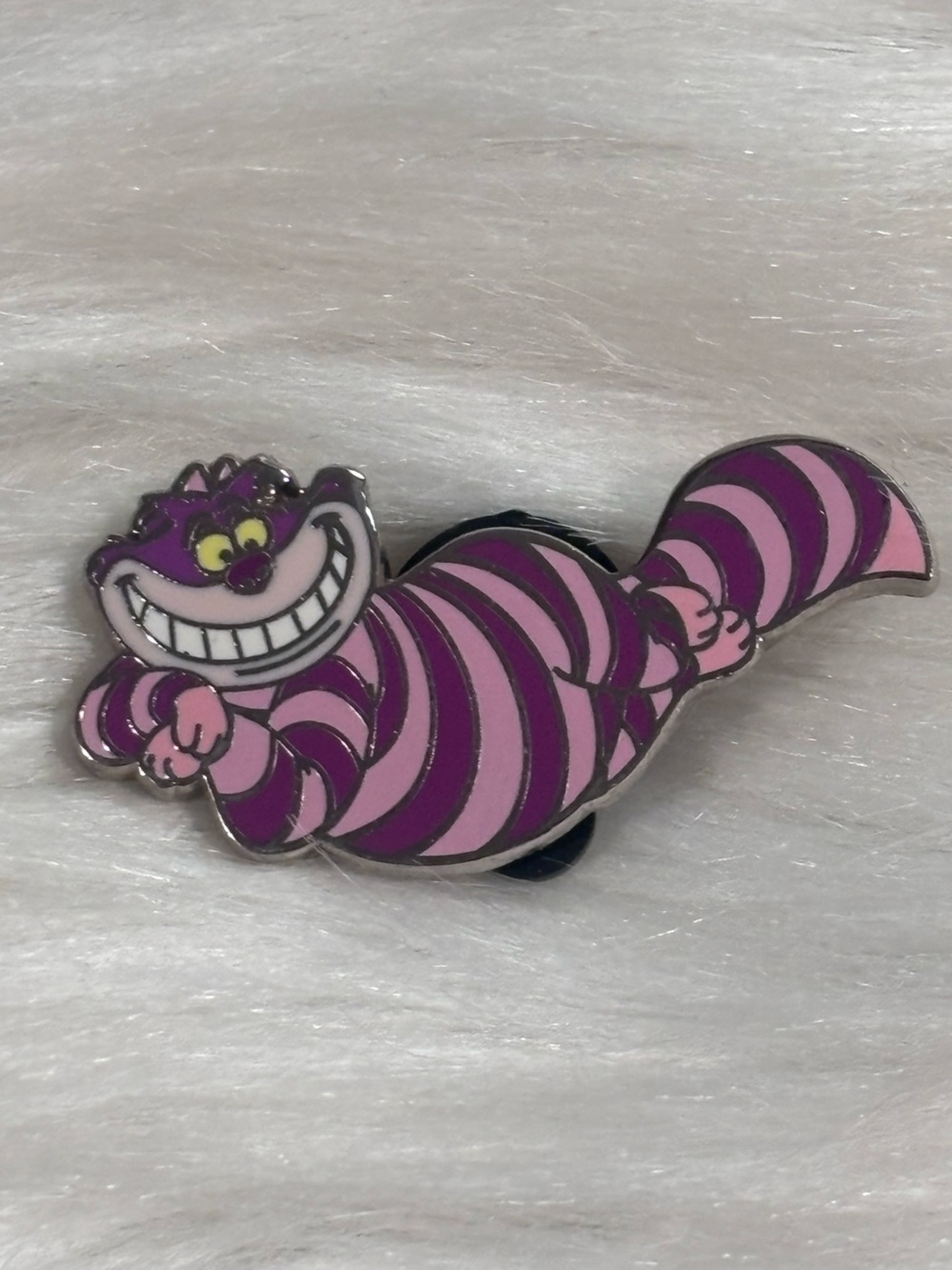 2010 Disney Walt Disney's Alice in Wonderland Cheshire Cat Pin